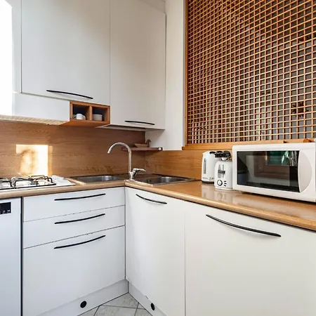 Guesthost - Cozy 2-bedroom At * Venedik-Lido